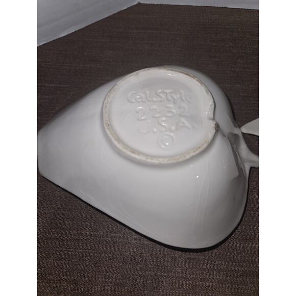 (2) California Cal Style Pottery Leaf Serving Bowls 2232 MCM Retro White Glaze - Picture 5 of 6